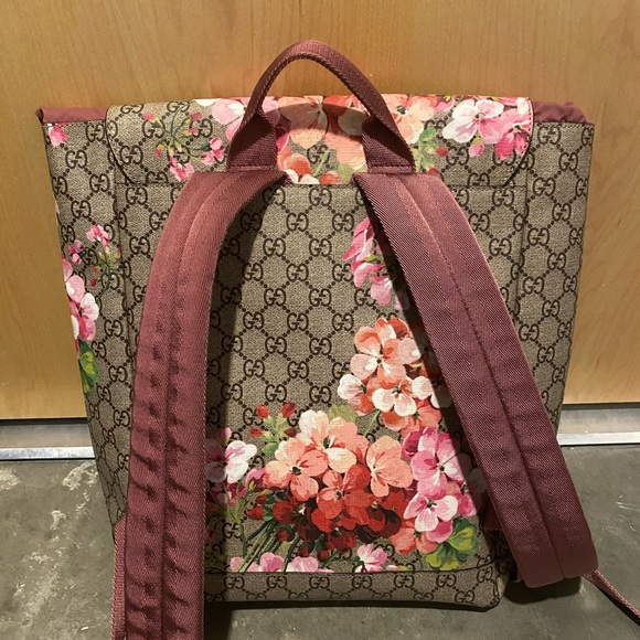 GUCCI backpack - Picture 2 of 4